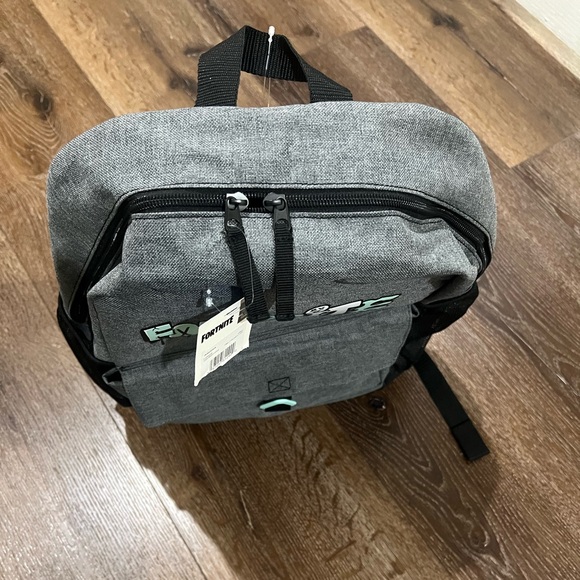 NWT Fortnite Backpack gray - Picture 4 of 11